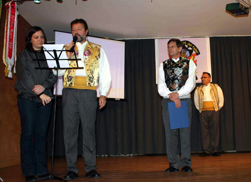 Presentación del Fallero en la Falla San Isidro