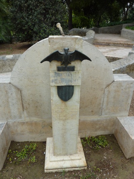 pedestal_sense_bust_800x600