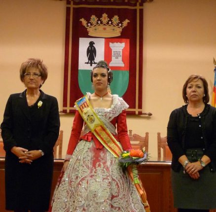 Marina_fallera_mayor__Benifai_2012